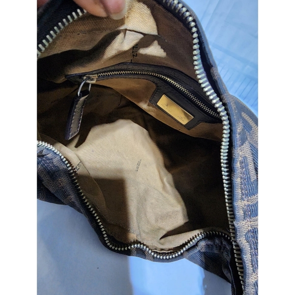 Fendi Zucca Canvas and Leather Chef Chain Link Hobo Bag Brown - Picture 16 of 16